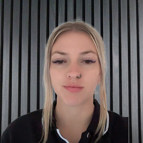 Amy Profile Picture